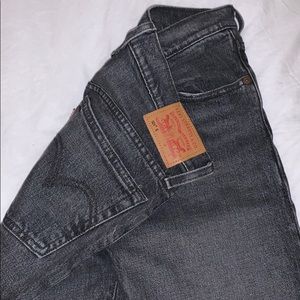 High rise, button fly, grey Levi’s 501  jeans